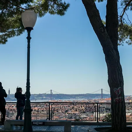 Happy Stay Lisbon - Suite With A View, Private Terrace & Ac-3